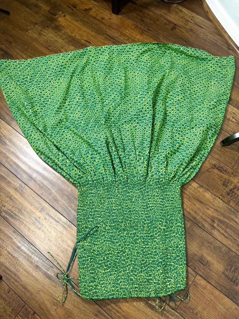 COS Green Smocked Sleeveless Midi Dress Straps Summer size M excellent condition - Picture 8 of 9